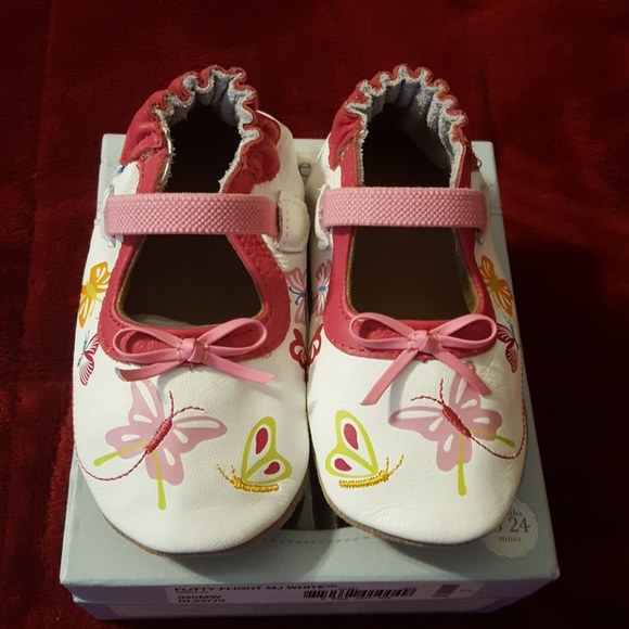 Robeez Other - NWT Robeez Flitty Flight MJ White Size 18-24 mths Robeez Other - NWT Robeez Flitty Flight MJ White Size 18-24 mths